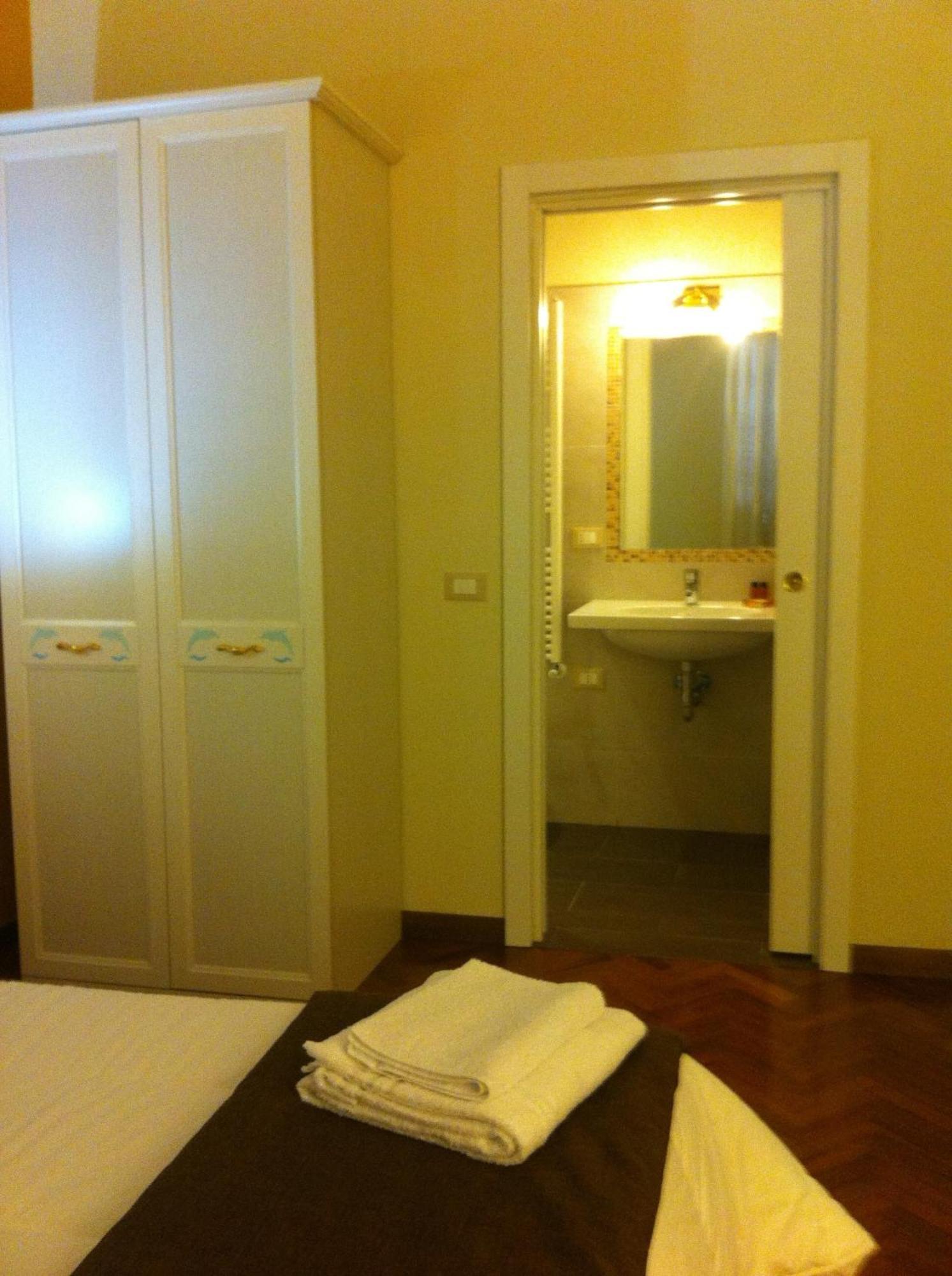 Audrey & Me Bed & Breakfast ปิซา ภายนอก รูปภาพ